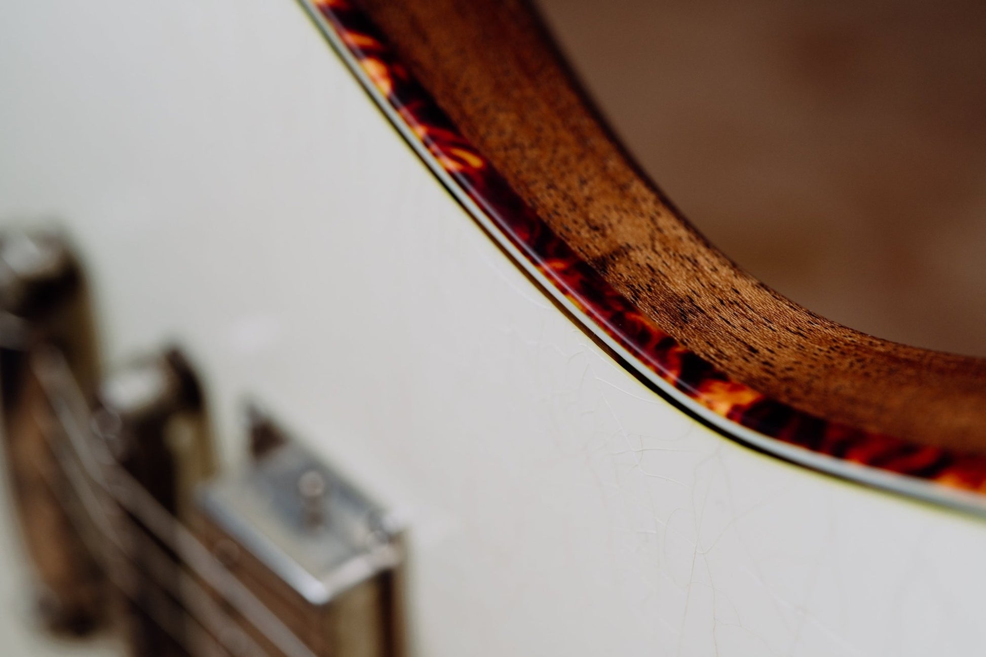 INDIANA VINTAGE WHITE * - westvalleyguitars